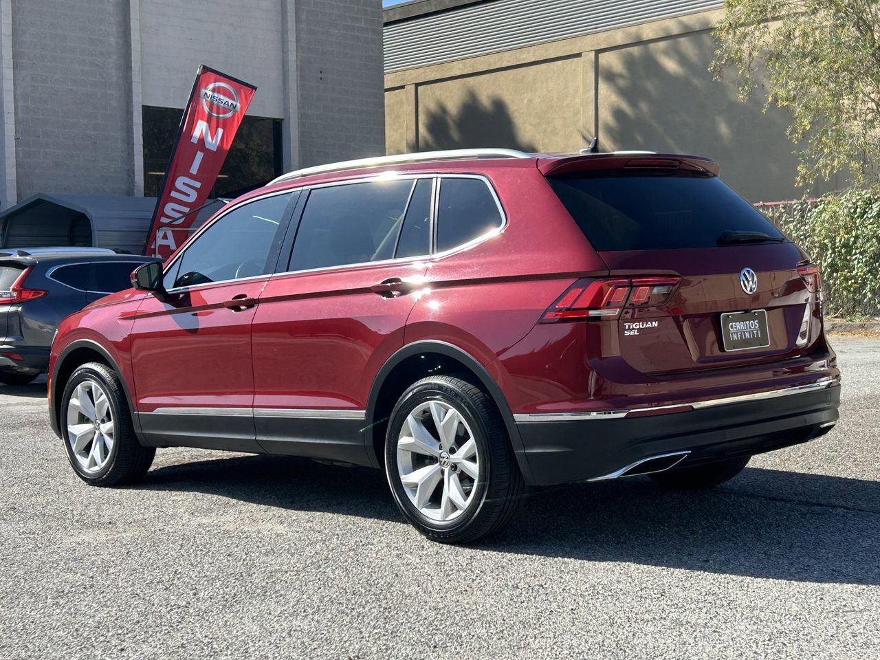 Used 2019 Volkswagen Tiguan SEL image 4