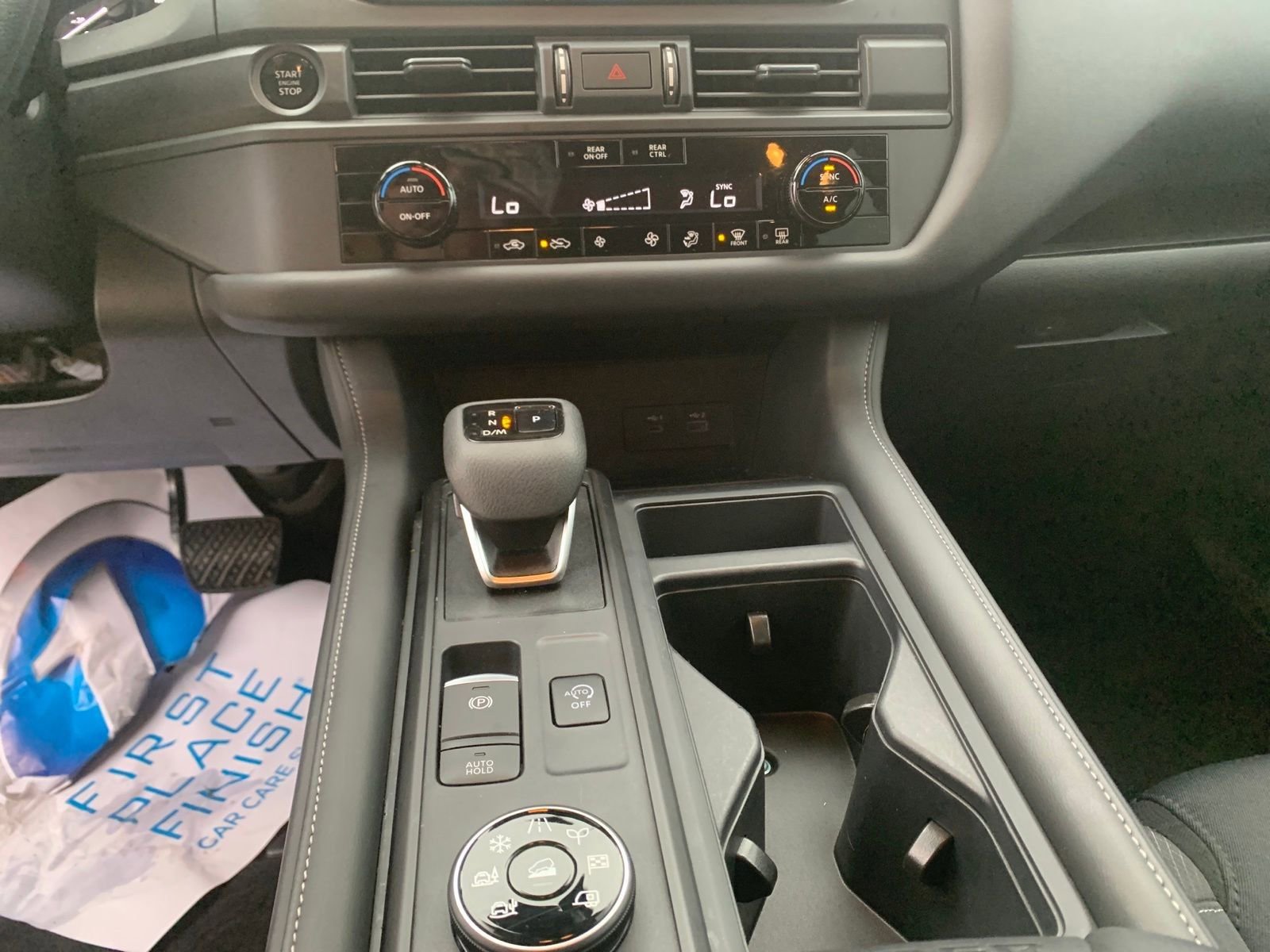 Used 2025 Nissan Pathfinder S image 19