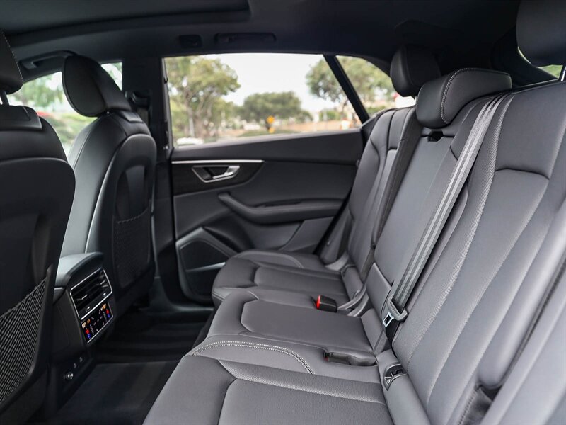 Used 2025 Audi Q8 Premium Plus AWD/4WD image 21
