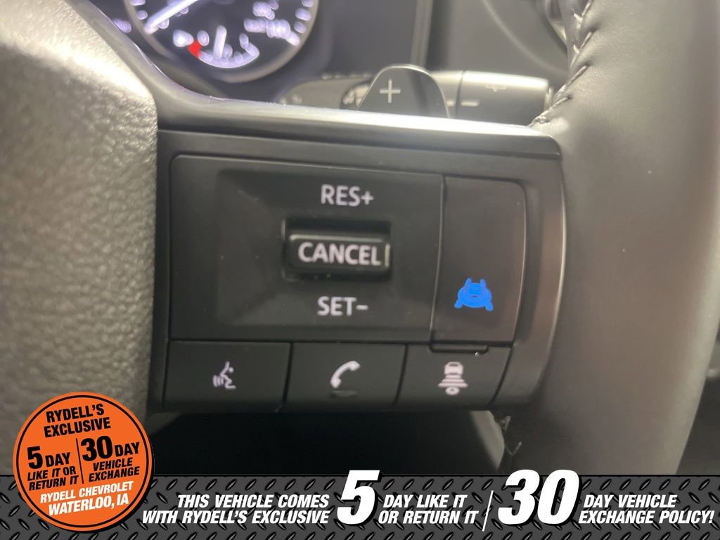 Used 2025 Nissan Rogue SV image 29