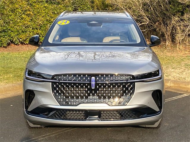 Used 2024 Lincoln Nautilus Reserve w/ Equipment Group 203A image 2