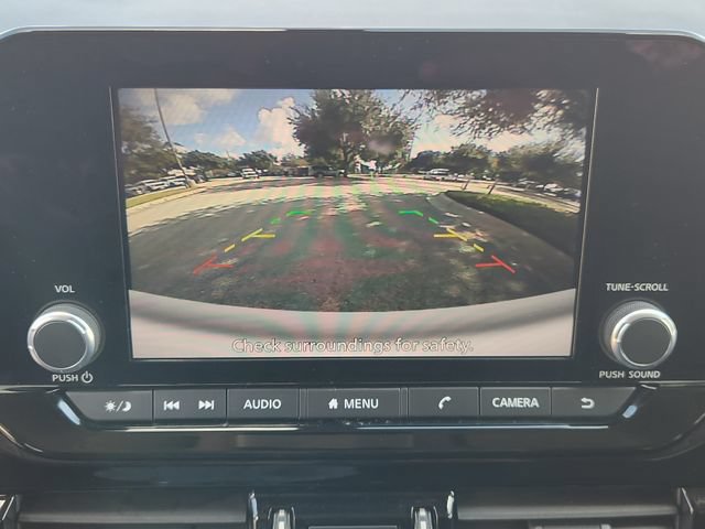 Used 2024 Nissan Pathfinder SV FWD image 18