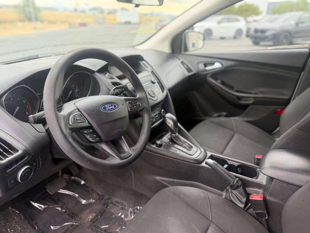 Used 2018 Ford Focus SE FWD image 11