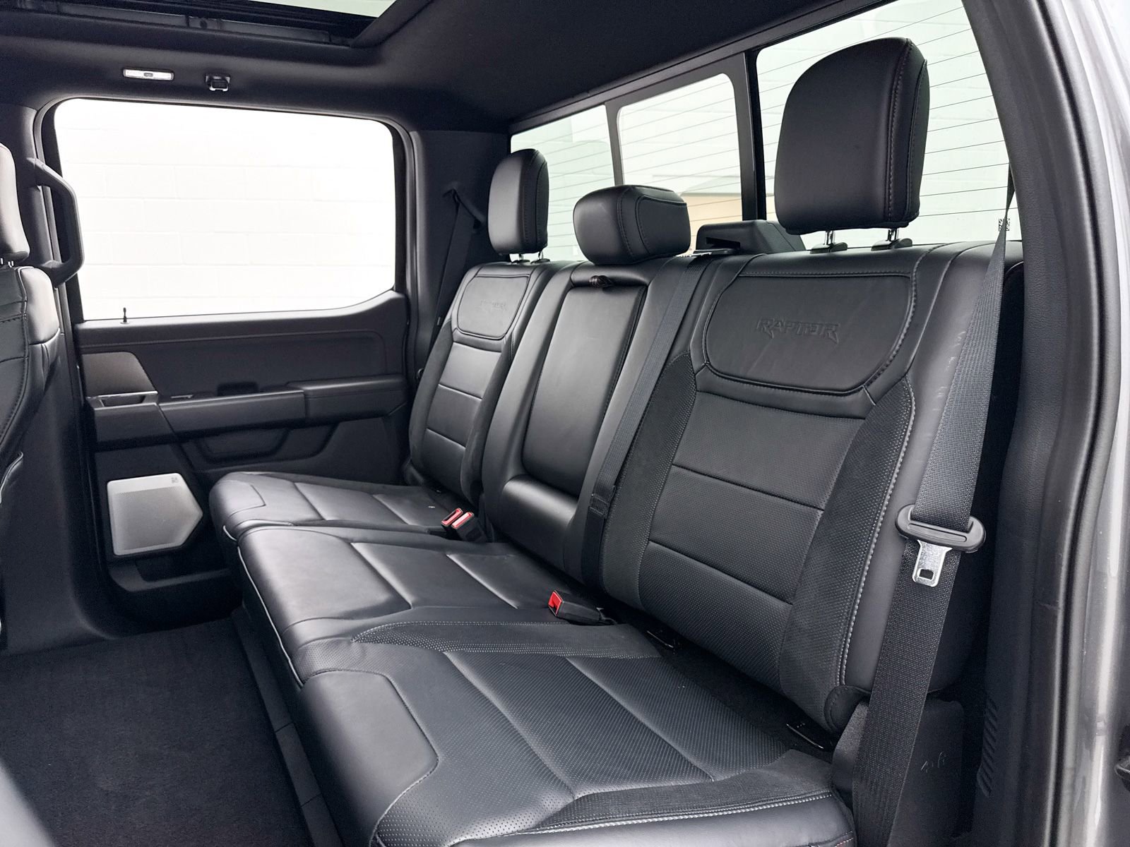 Used 2025 Ford F150 Raptor image 33