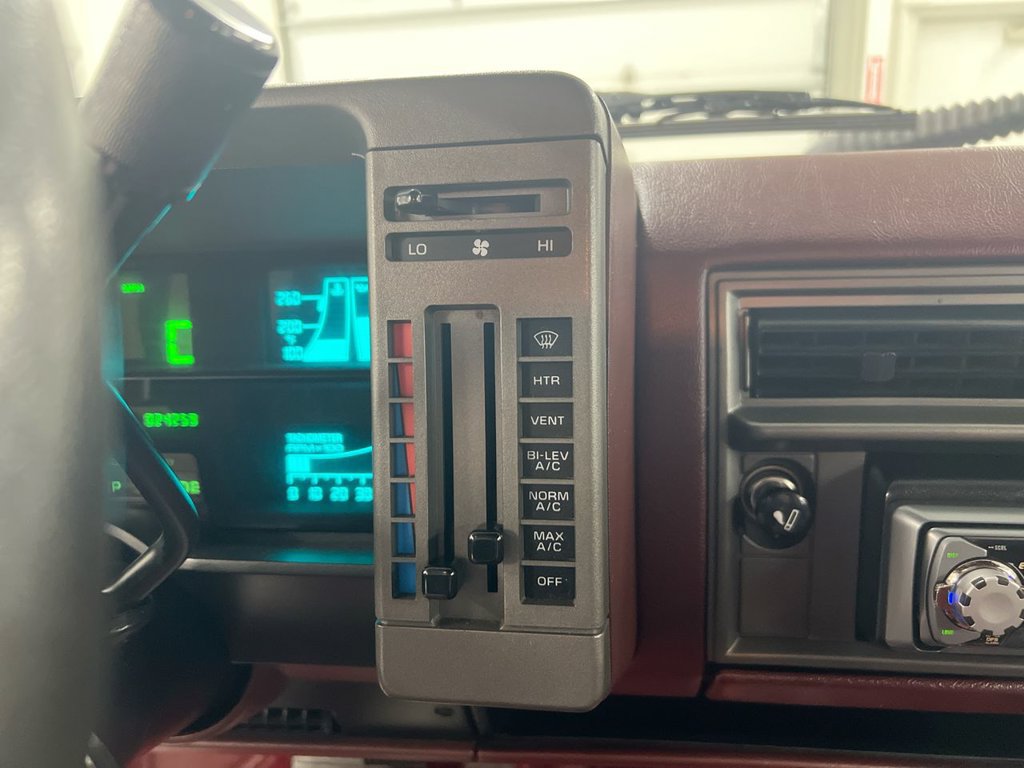 Used 1991 Chevrolet S10 Pickup 4x4 Extended Cab image 15