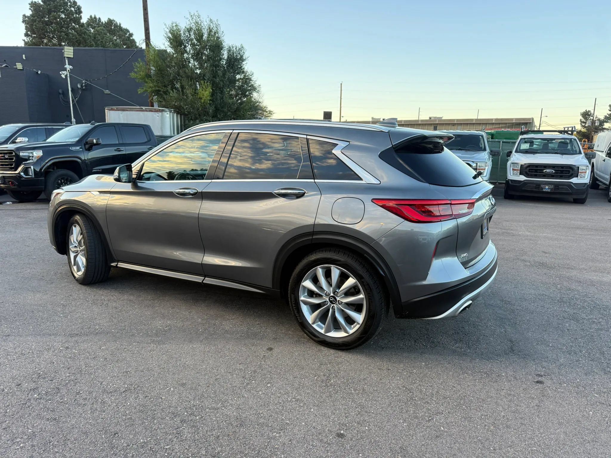 Used 2021 INFINITI QX50 Luxe AWD/4WD image 4