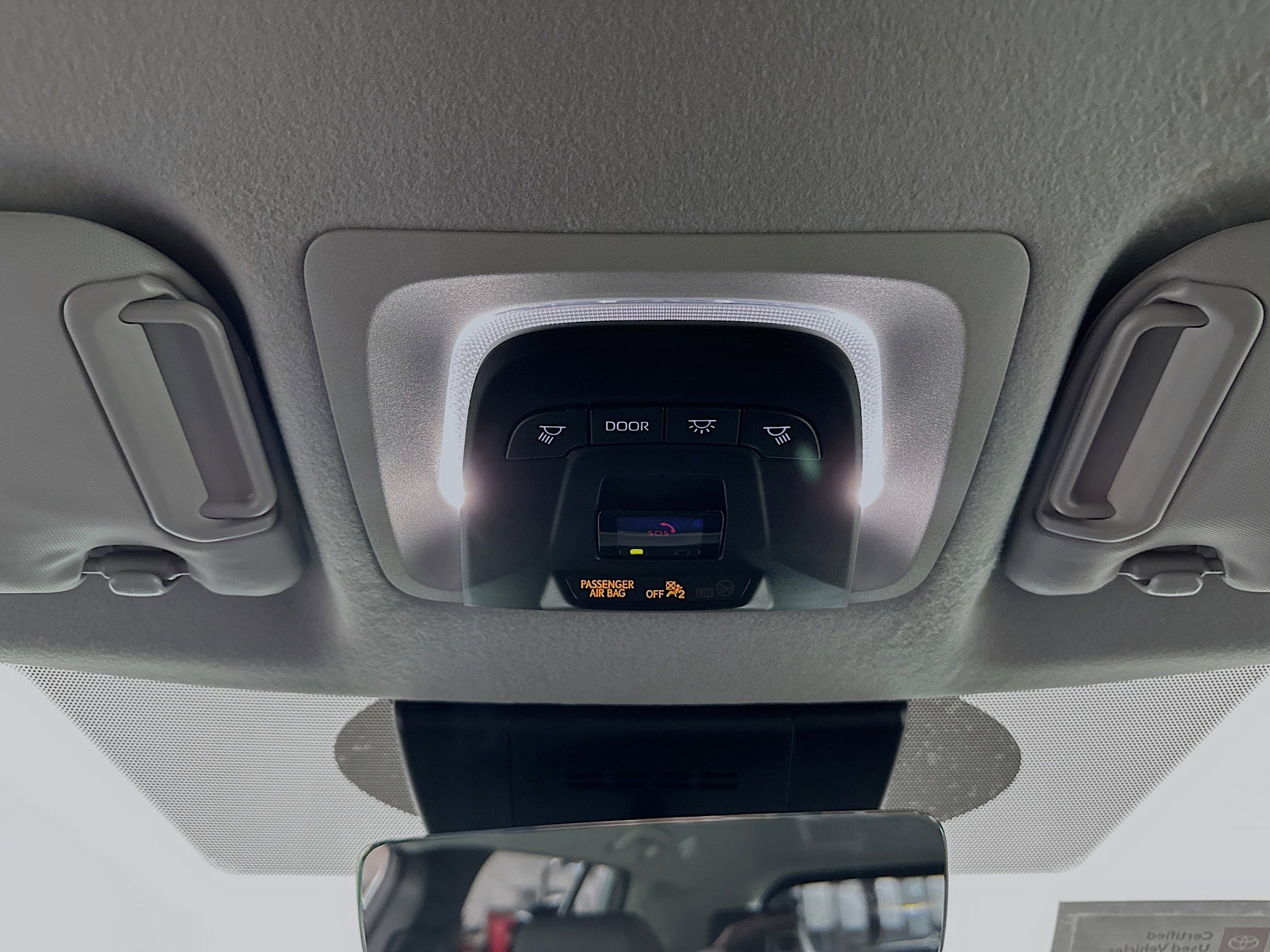 Used 2025 Toyota Corolla Cross LE image 18