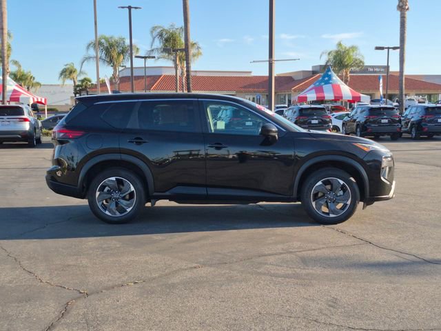 Used 2024 Nissan Rogue SV FWD image 4