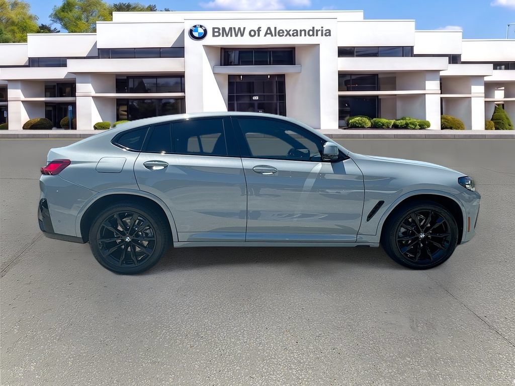 Used 2024 BMW X4 xDrive30i w/ Premium Package AWD/4WD image 8