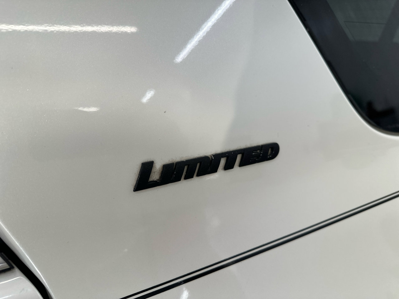 Used 2018 Toyota 4Runner Limited image 30