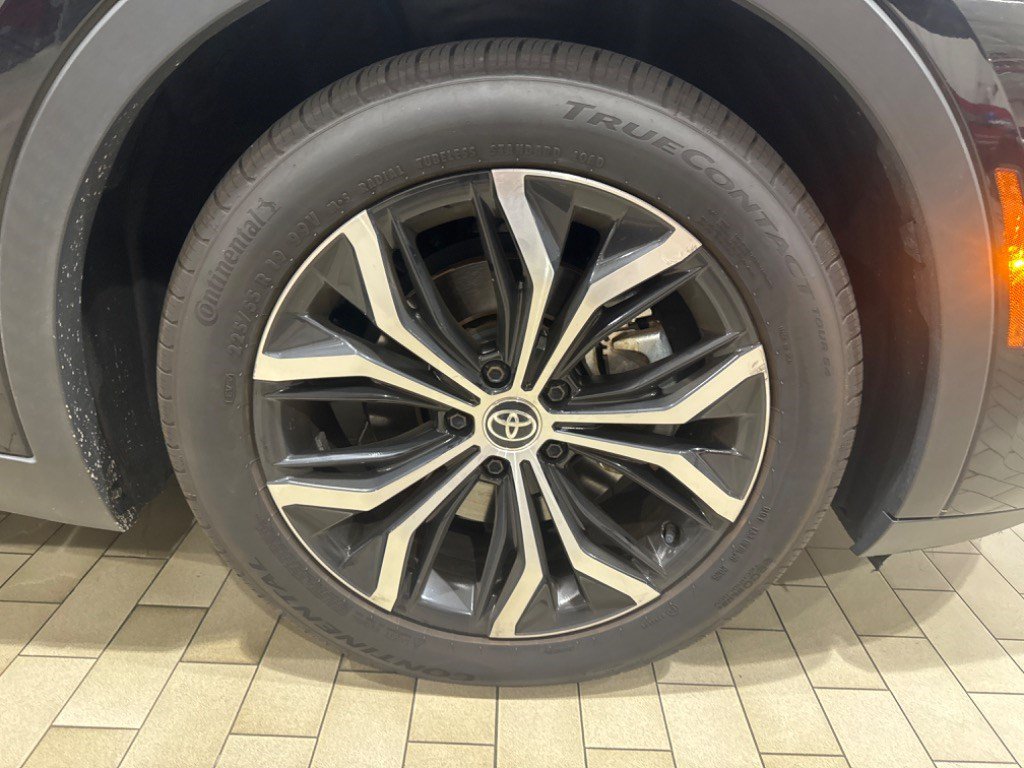 Certified 2023 Toyota Crown AWD/4WD image 48