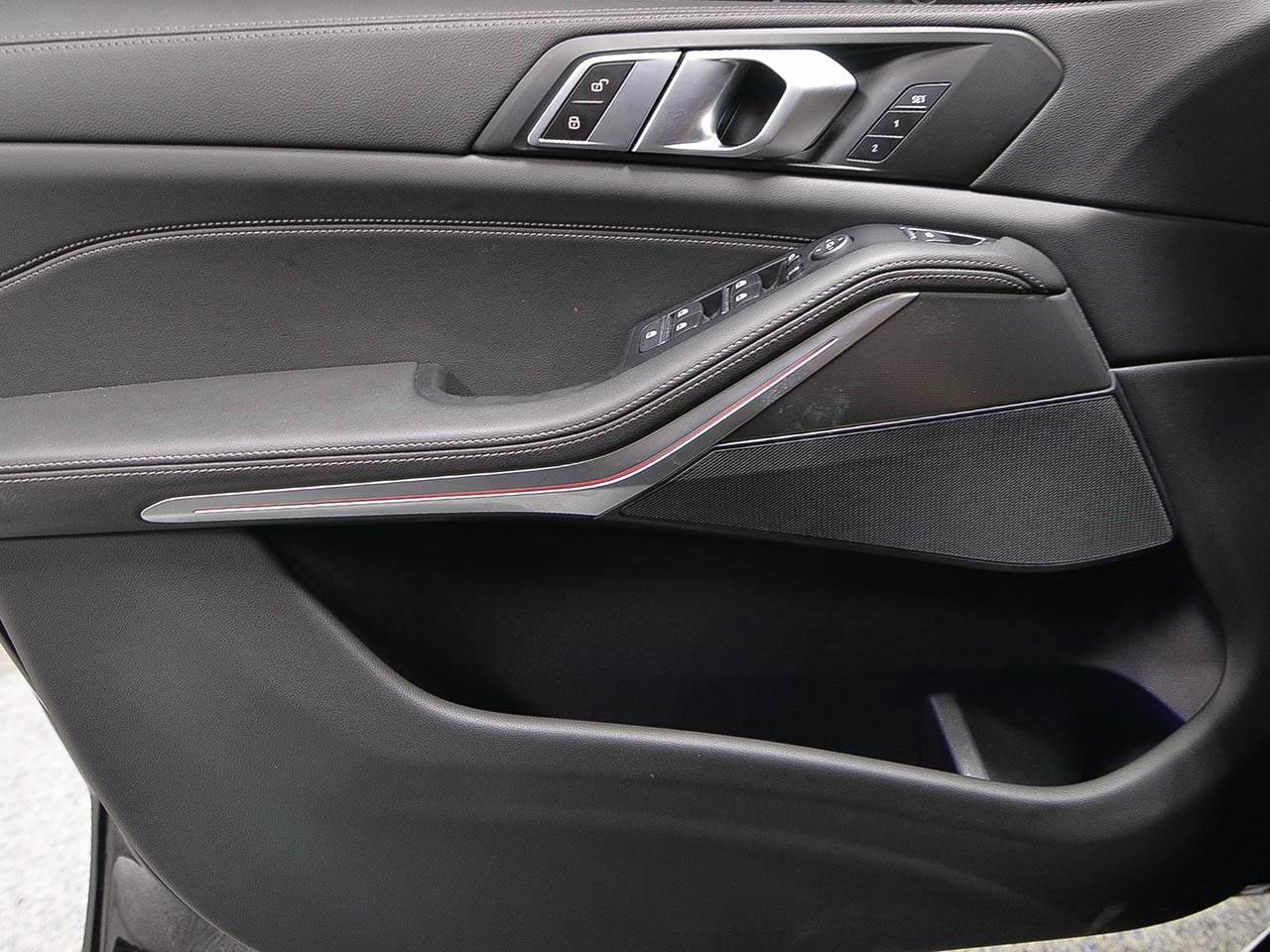 Used 2023 BMW X5 sDrive40i w/ Premium Package RWD image 6