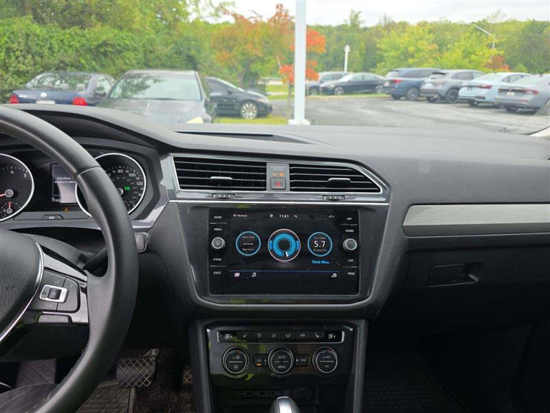 Used 2020 Volkswagen Tiguan SEL AWD/4WD image 4