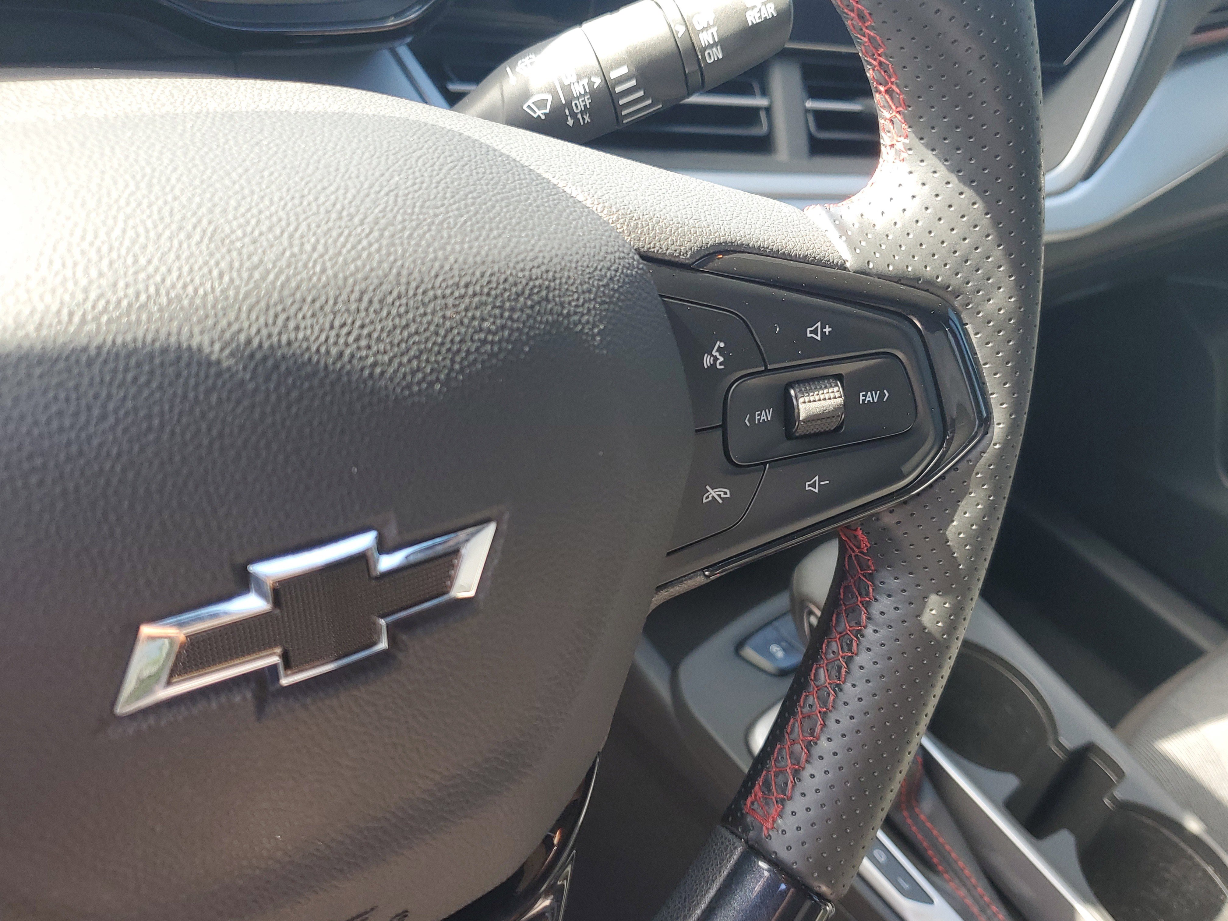 Used 2024 Chevrolet Trax RS w/ Driver Confidence Package image 16