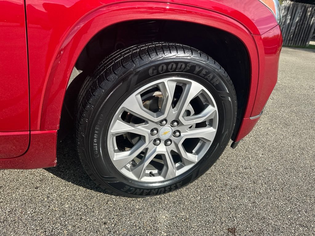 Used 2019 Chevrolet Traverse Premier w/ LPO, Floor Liner Package AWD/4WD image 44