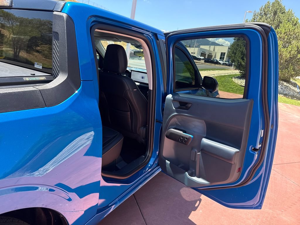 Certified 2025 Ford Maverick Lobo AWD/4WD image 24