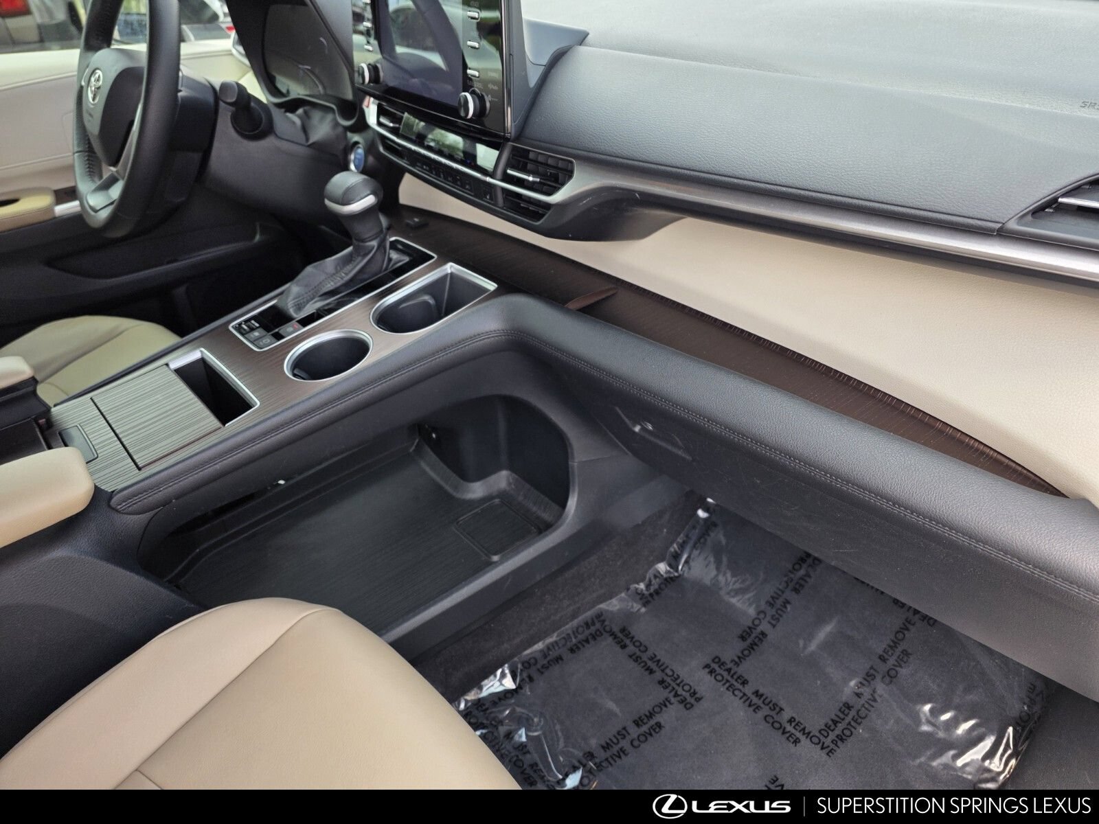 Used 2022 Toyota Sienna XLE FWD image 30