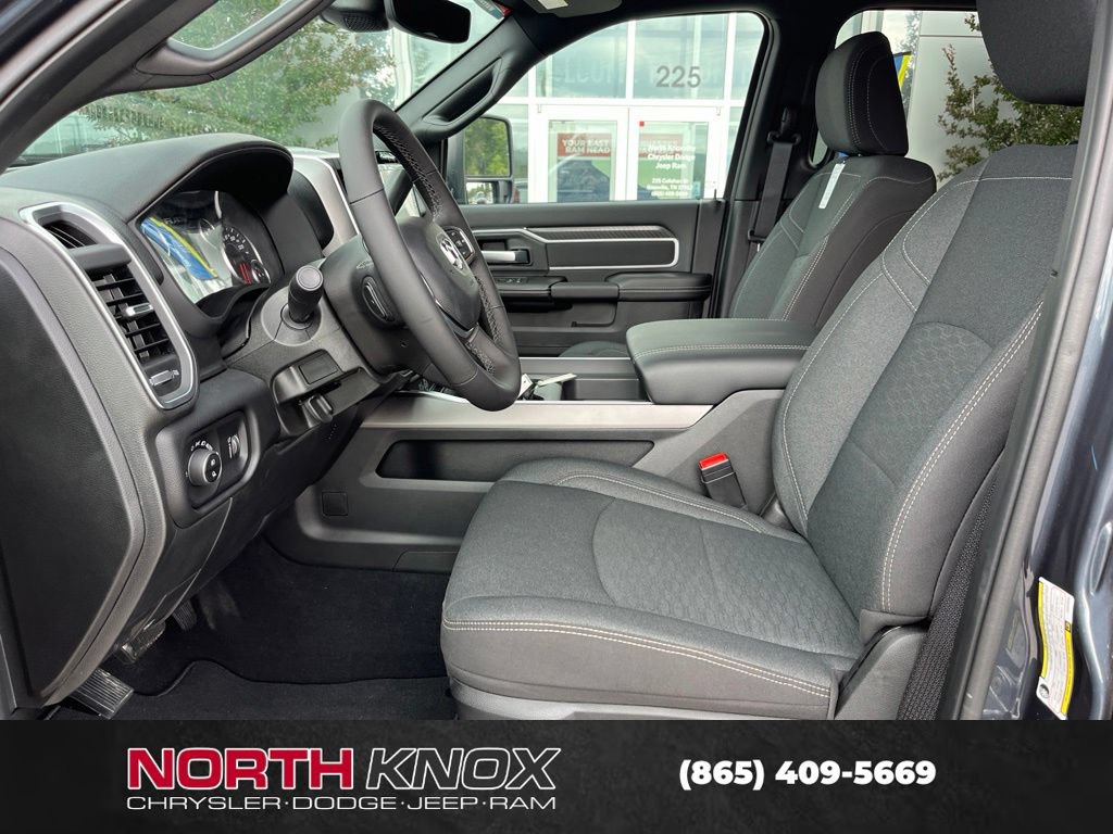 New 2026 RAM 3500 Big Horn AWD/4WD image 3