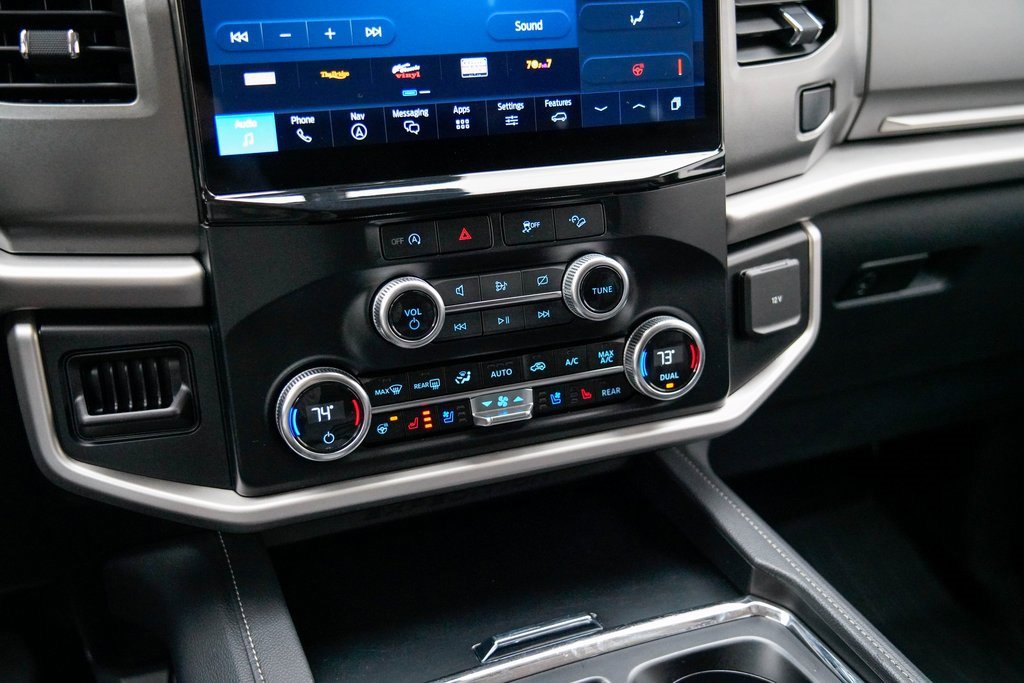 Used 2024 Ford Expedition Max XLT image 30