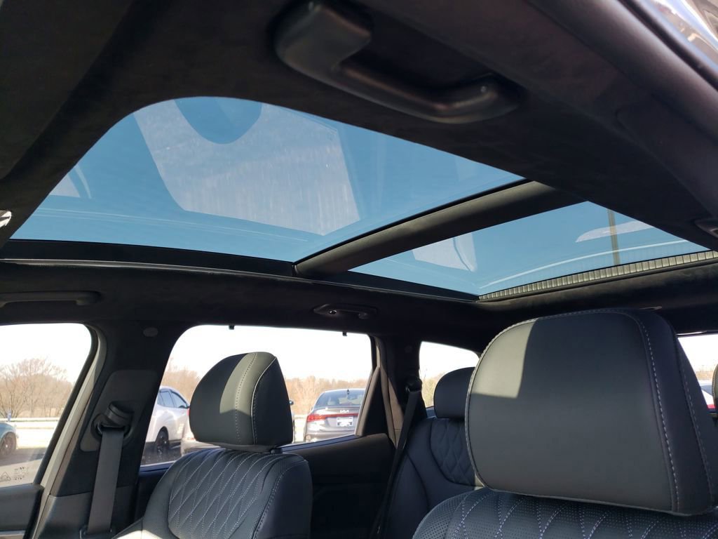 Used 2023 Hyundai Santa Fe Calligraphy image 26