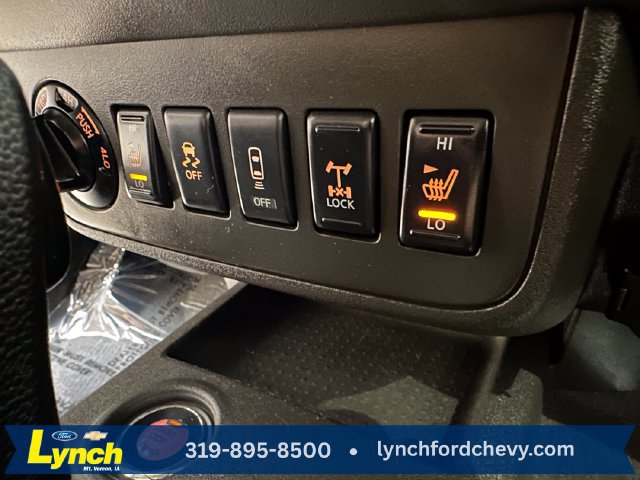 Used 2020 Nissan Frontier PRO-4X w/ Pro-4x Utility Package AWD/4WD image 12