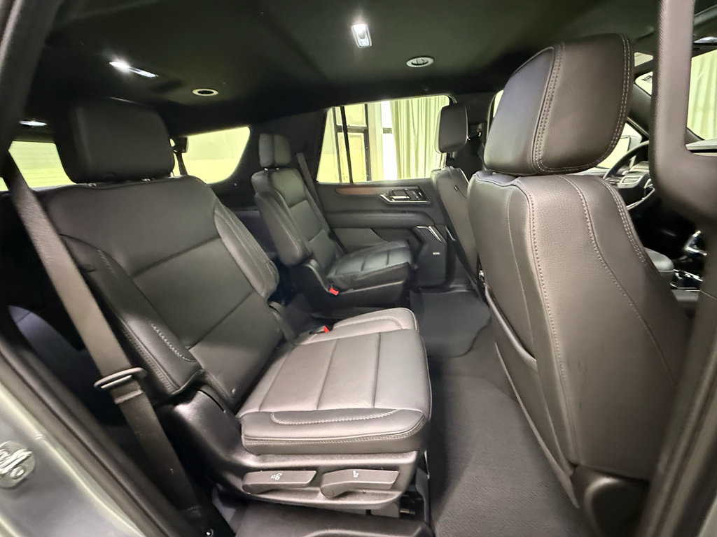Used 2025 GMC Yukon Denali AWD/4WD image 25