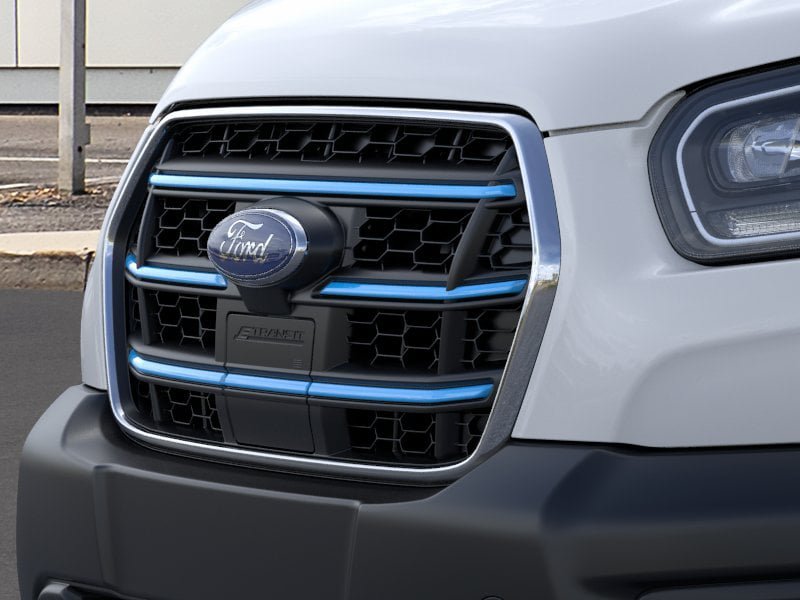New 2025 Ford E-Transit RWD image 38