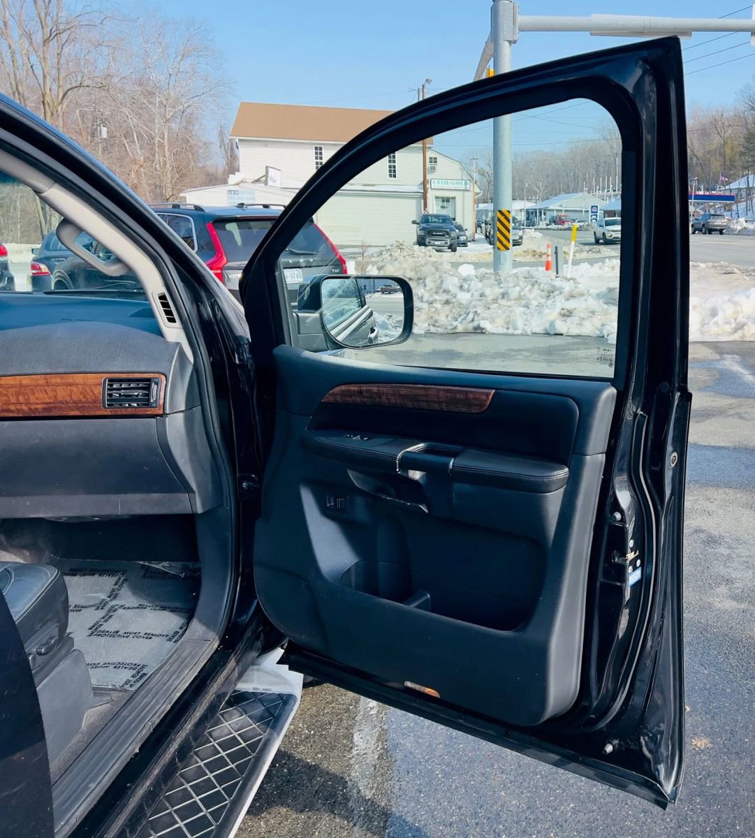 Used 2014 Nissan Armada SL image 13