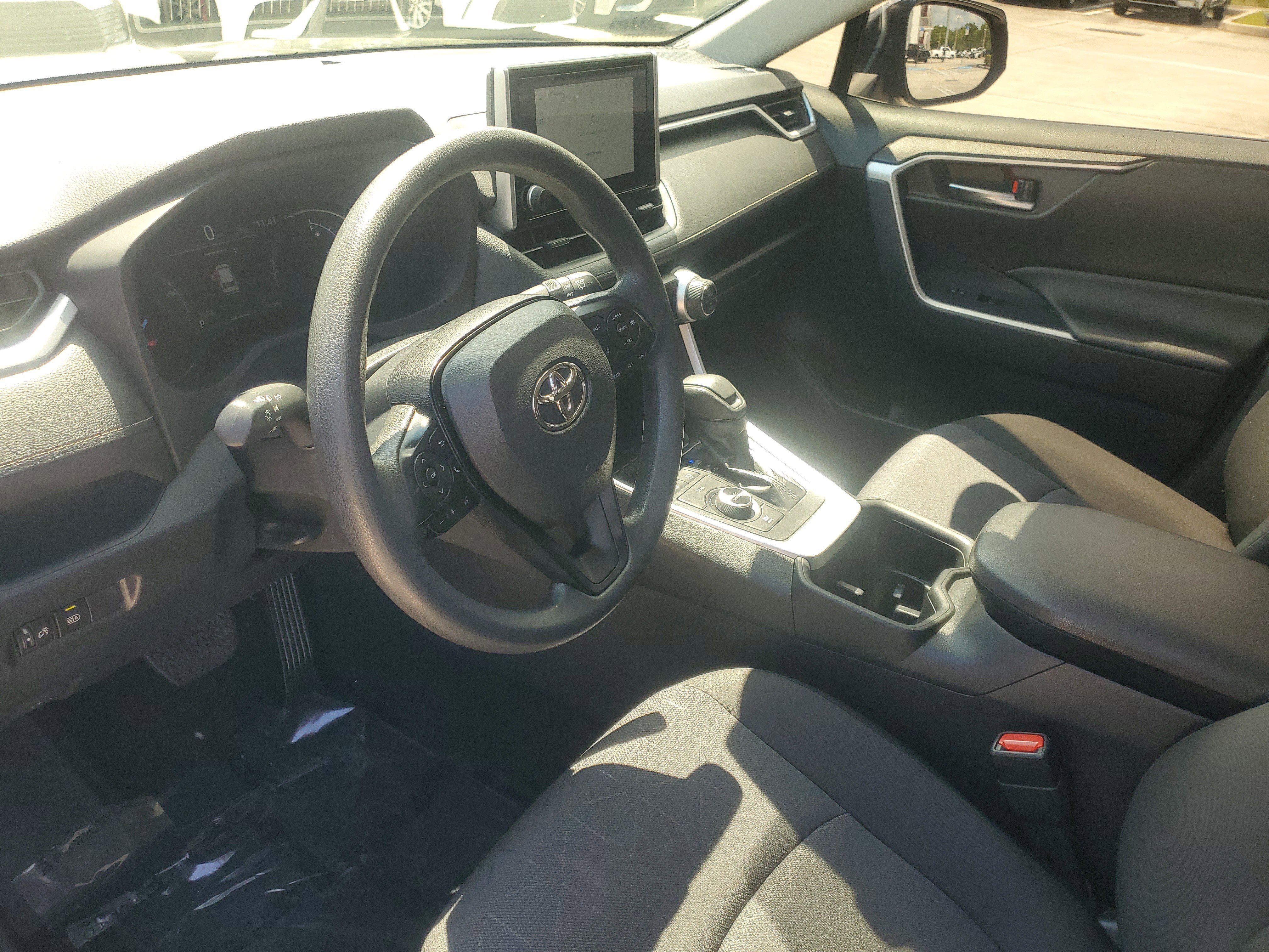 Certified 2025 Toyota RAV4 XLE AWD/4WD image 16
