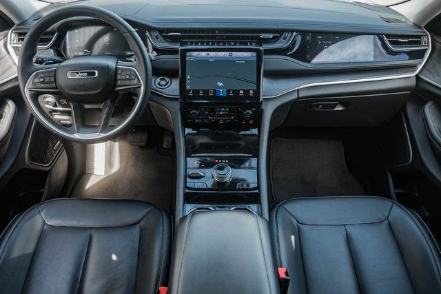 Used 2022 Jeep Grand Cherokee Limited 4xe image 3