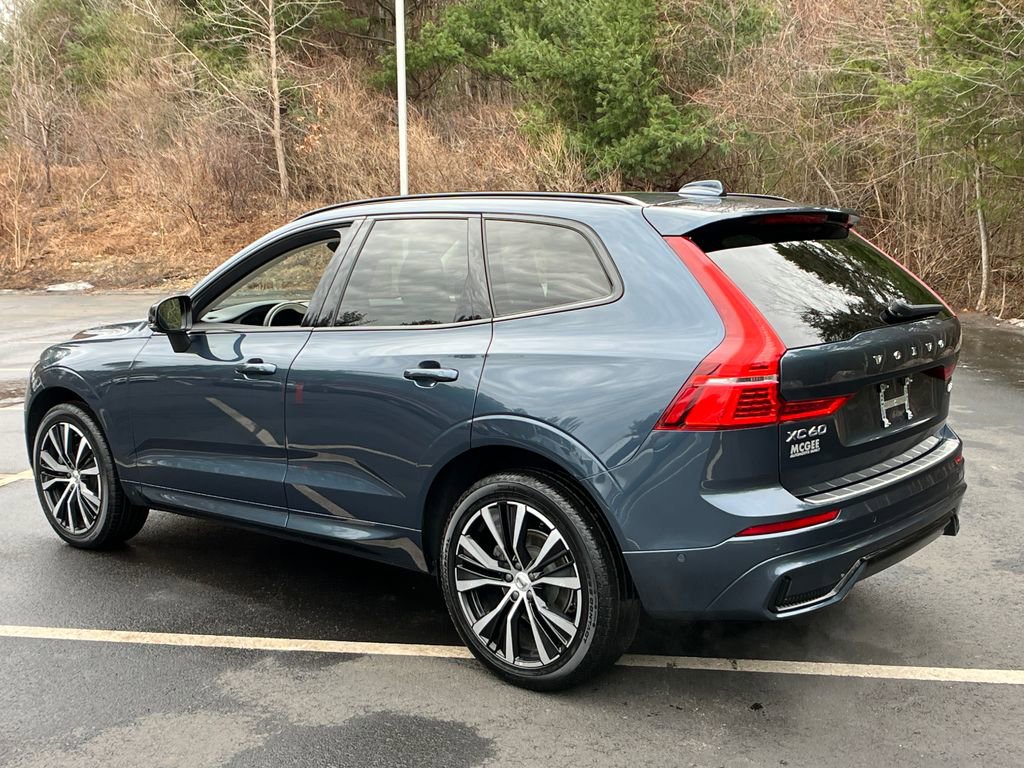 Used 2023 Volvo XC60 B5 Plus w/ Climate Package image 3