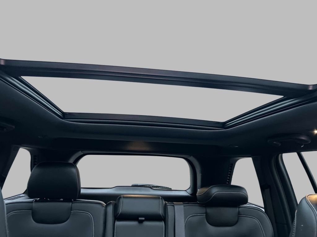 Used 2024 Jeep Grand Cherokee Limited 4xe image 18