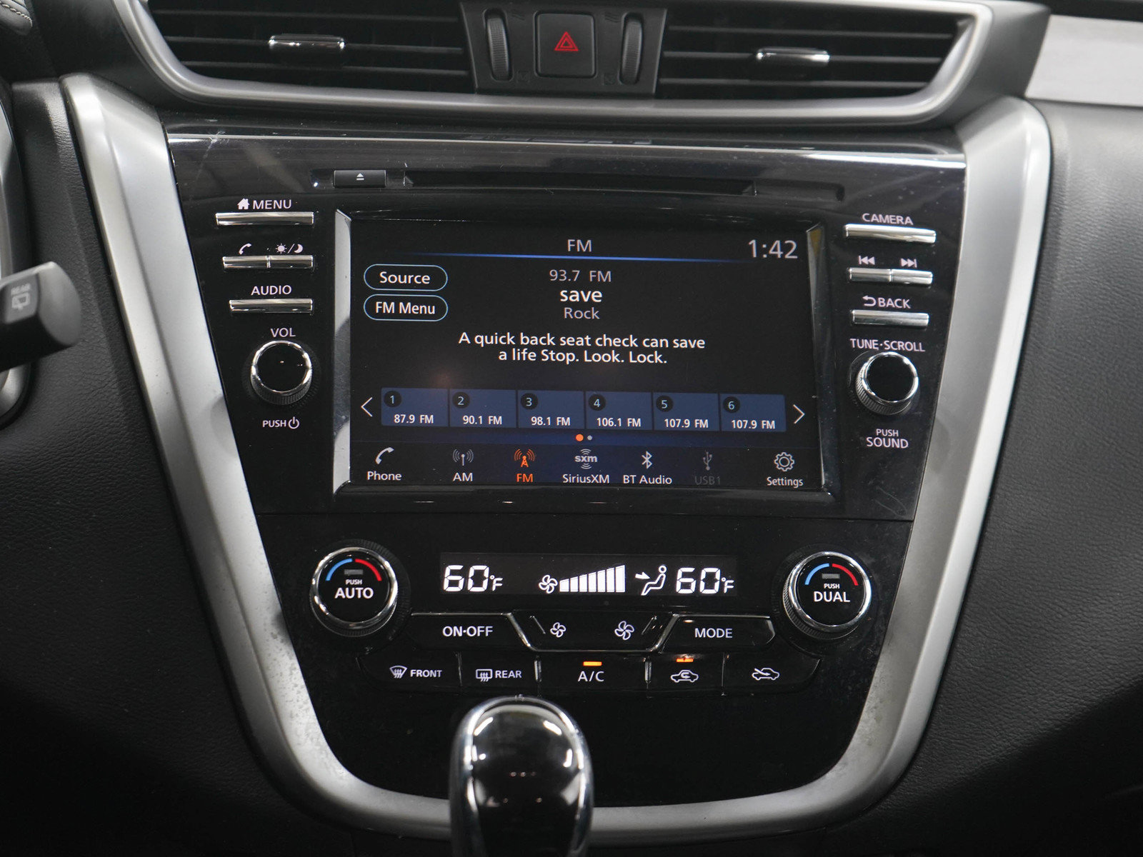 Used 2020 Nissan Murano SV AWD/4WD image 17