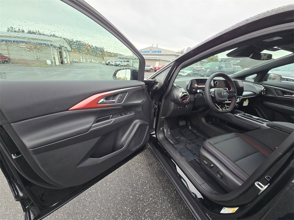 New 2026 Chevrolet Equinox EV RS image 14