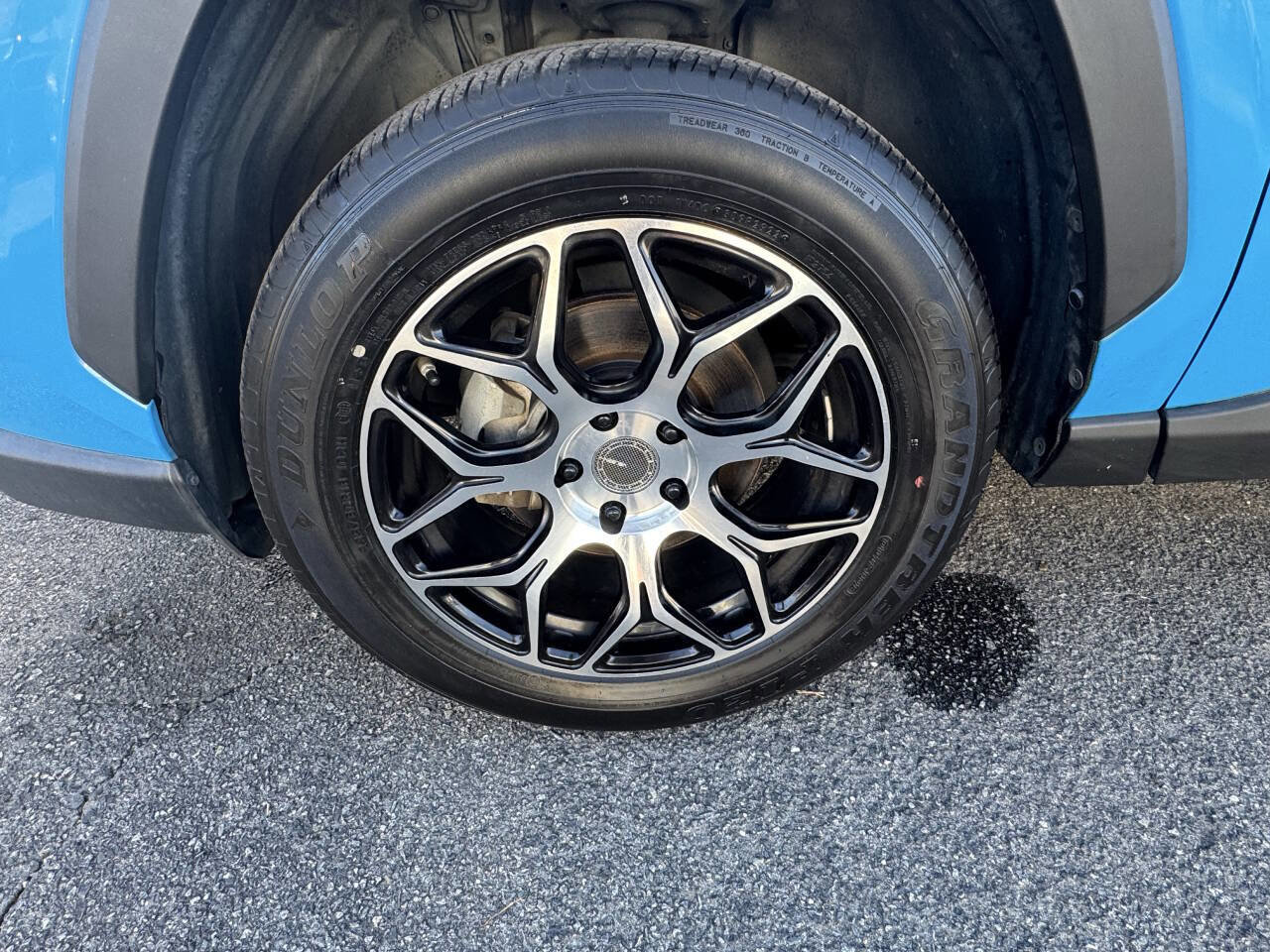 Used 2019 Toyota RAV4 LE image 30