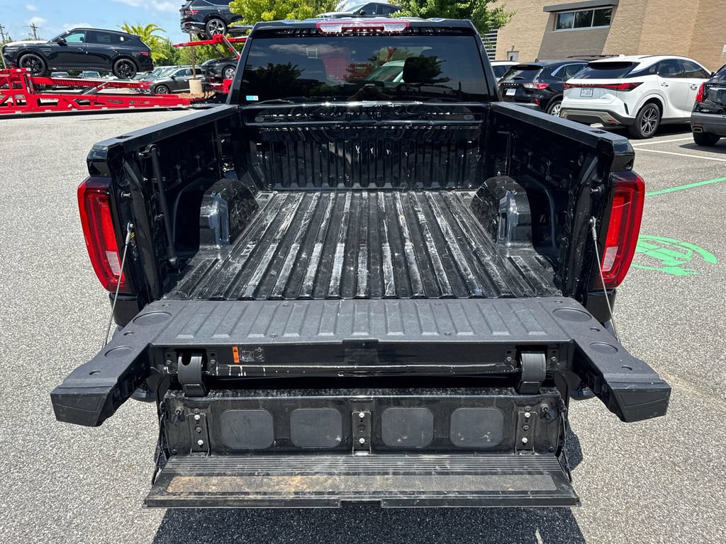 Used 2025 GMC Sierra 1500 SLT AWD/4WD image 20
