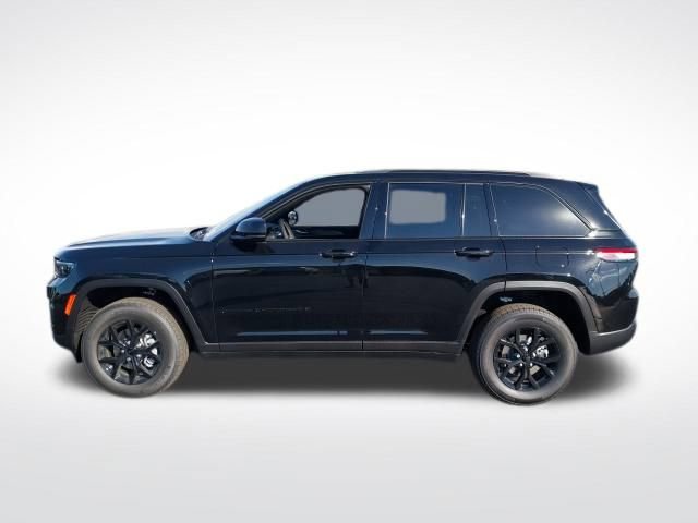 New 2025 Jeep Grand Cherokee Laredo image 18