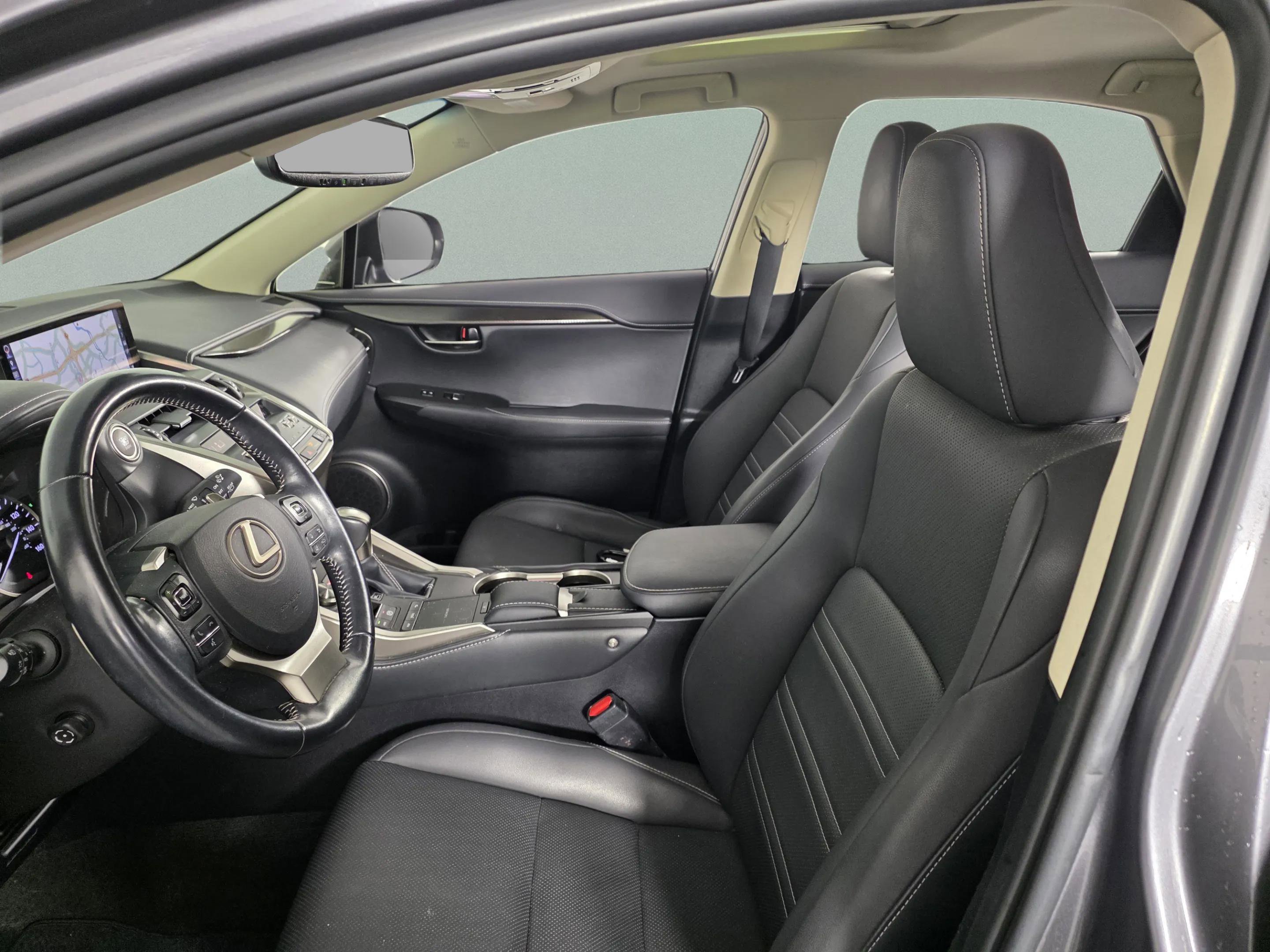 Used 2019 Lexus NX 300 FWD image 10