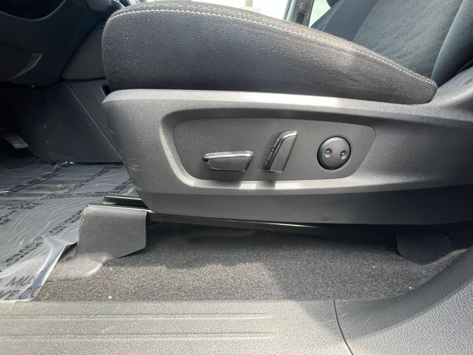 Used 2025 Nissan Pathfinder SV AWD/4WD image 22