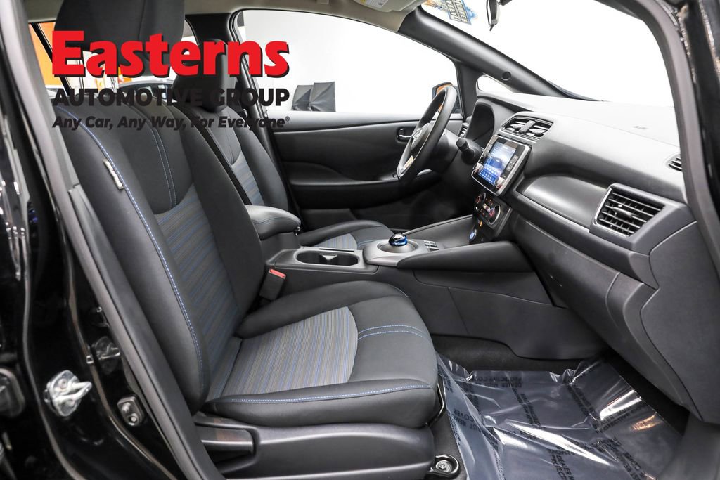 Used 2023 Nissan Leaf S image 23