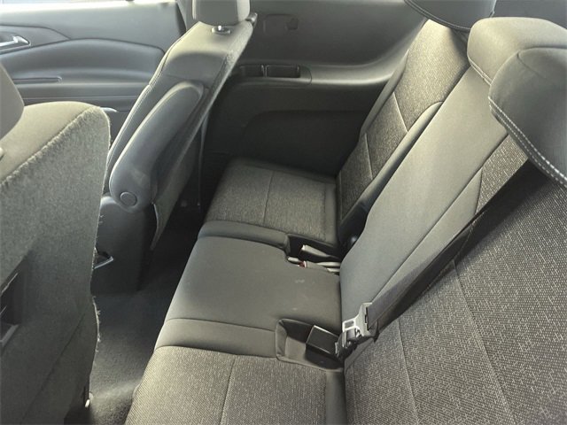 Used 2025 Chevrolet Traverse LT image 5