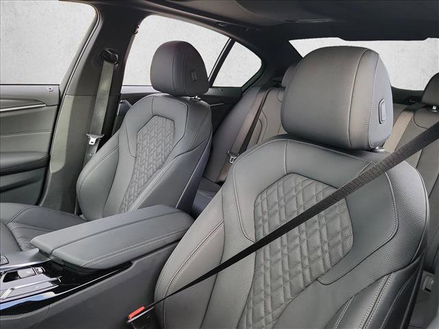 Used 2023 BMW 540i w/ M Sport Package image 13