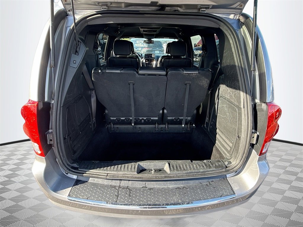 Used 2019 Dodge Grand Caravan GT image 29