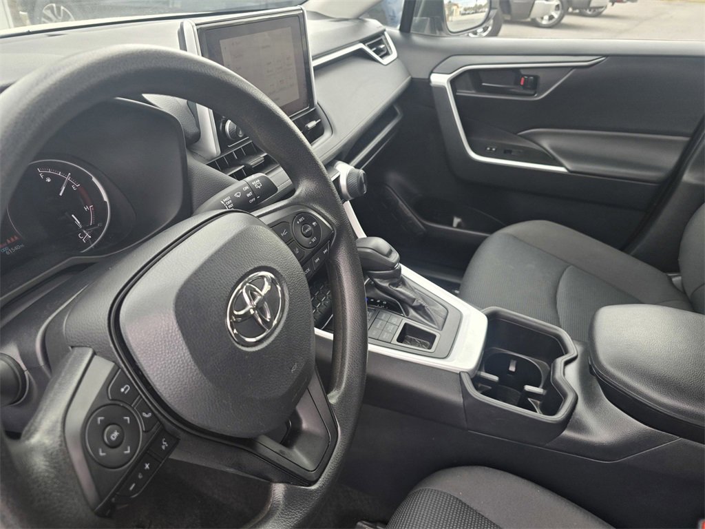Used 2024 Toyota RAV4 LE image 21