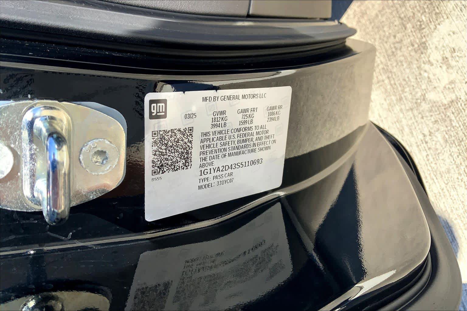 Used 2025 Chevrolet Corvette Stingray Coupe w/ Battery Protection Package RWD image 28