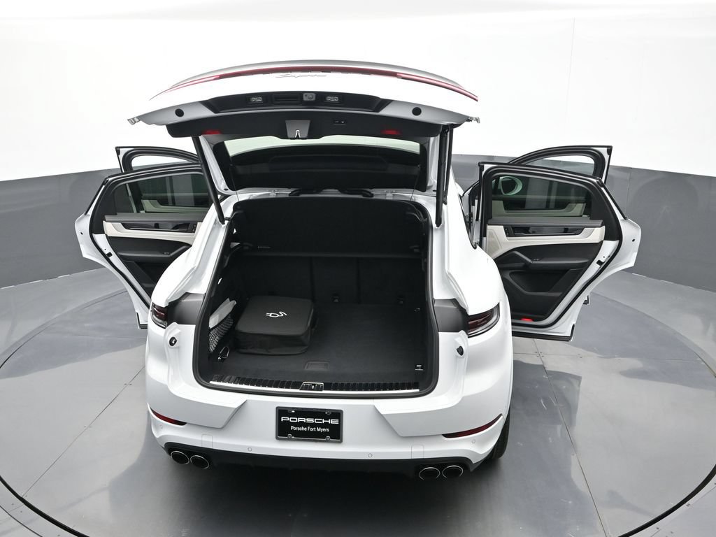 New 2026 Porsche Cayenne E-Hybrid Coupe AWD/4WD image 28