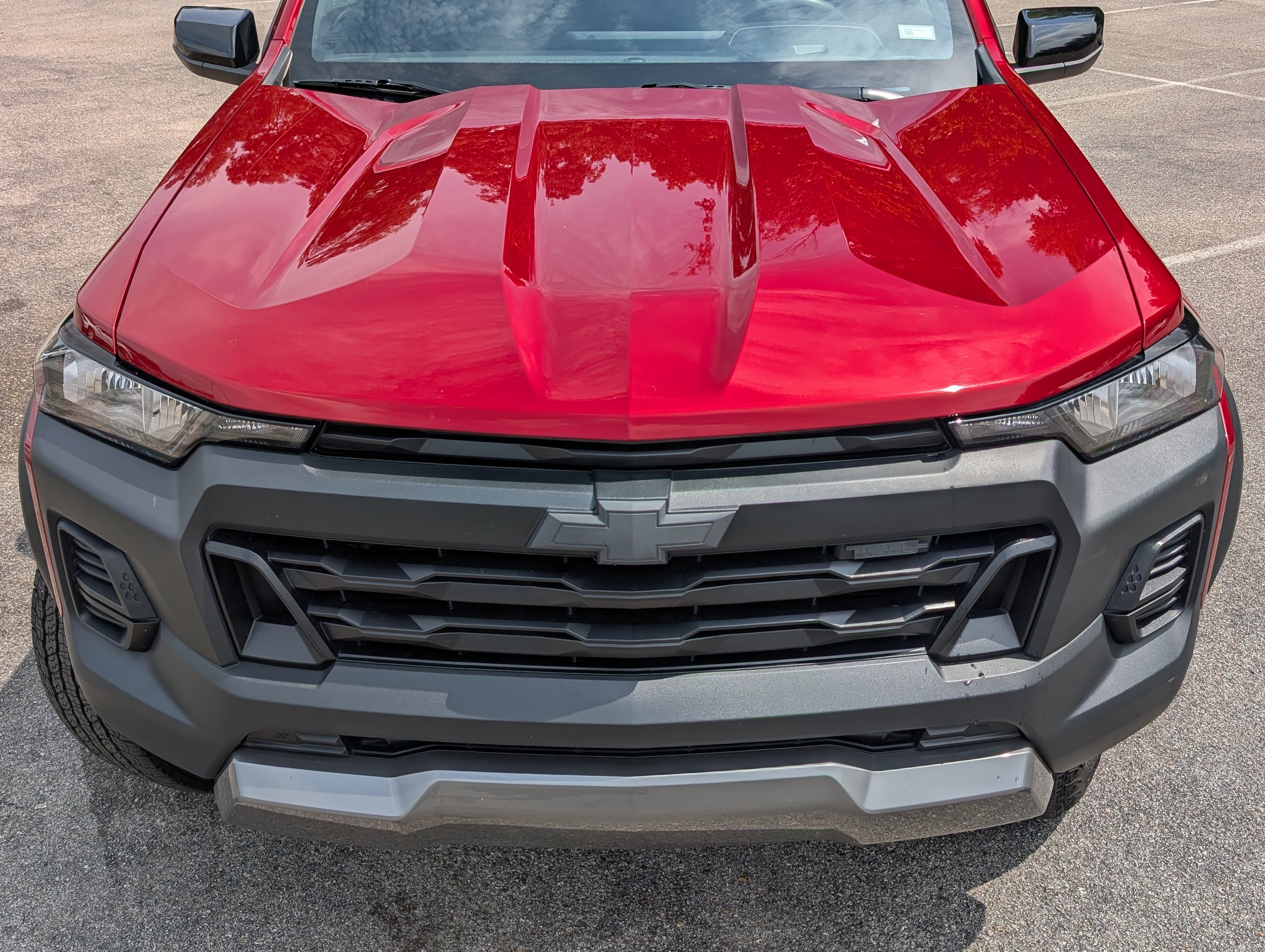 Used 2024 Chevrolet Colorado Trail Boss w/ Advanced Trailering Package AWD/4WD image 12