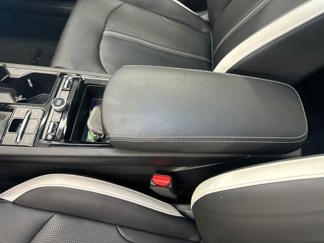 Used 2025 Kia K5 GT-Line w/ GT-Line Premium Package AWD/4WD image 28