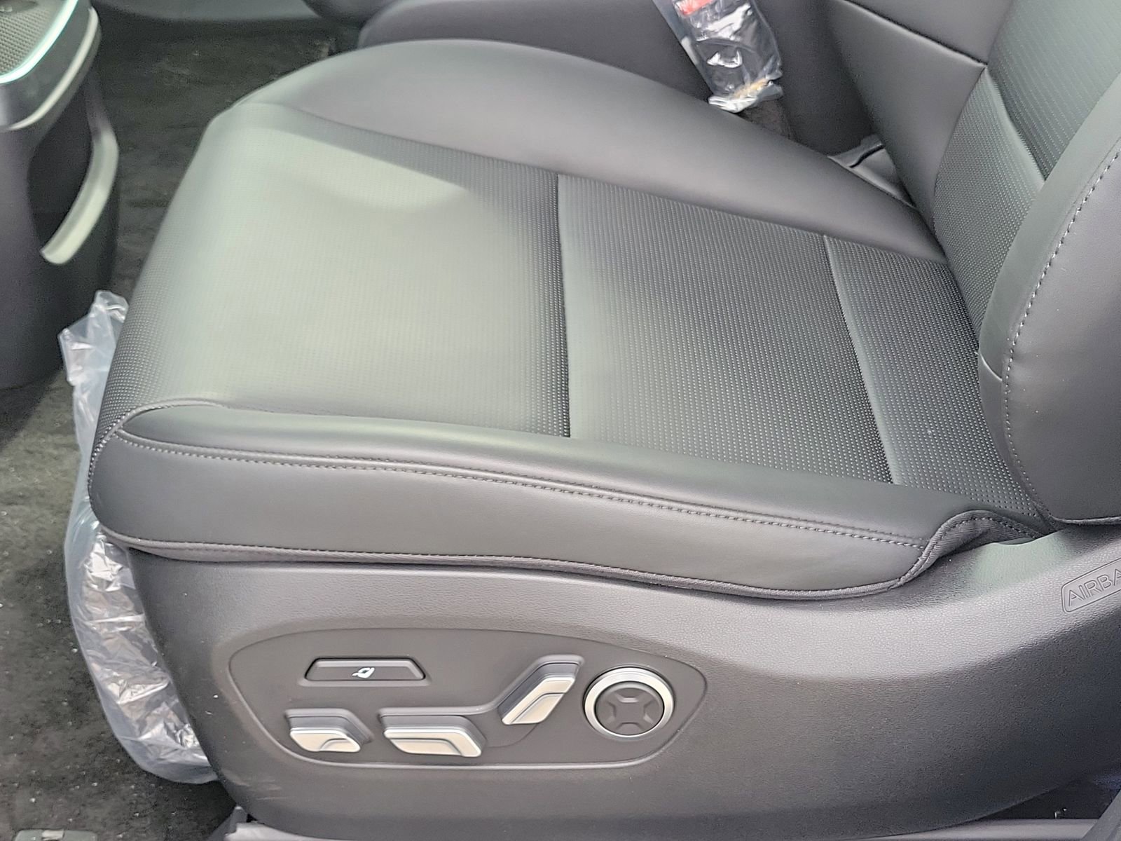 New 2026 Hyundai Ioniq 9 Limited image 16