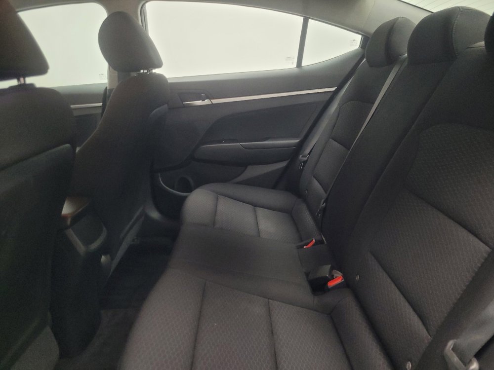 Used 2019 Hyundai Elantra SE w/ Cargo Package FWD image 18
